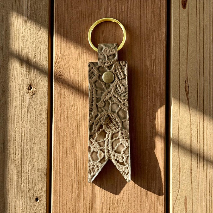 Dovetail Keychain - Sarah