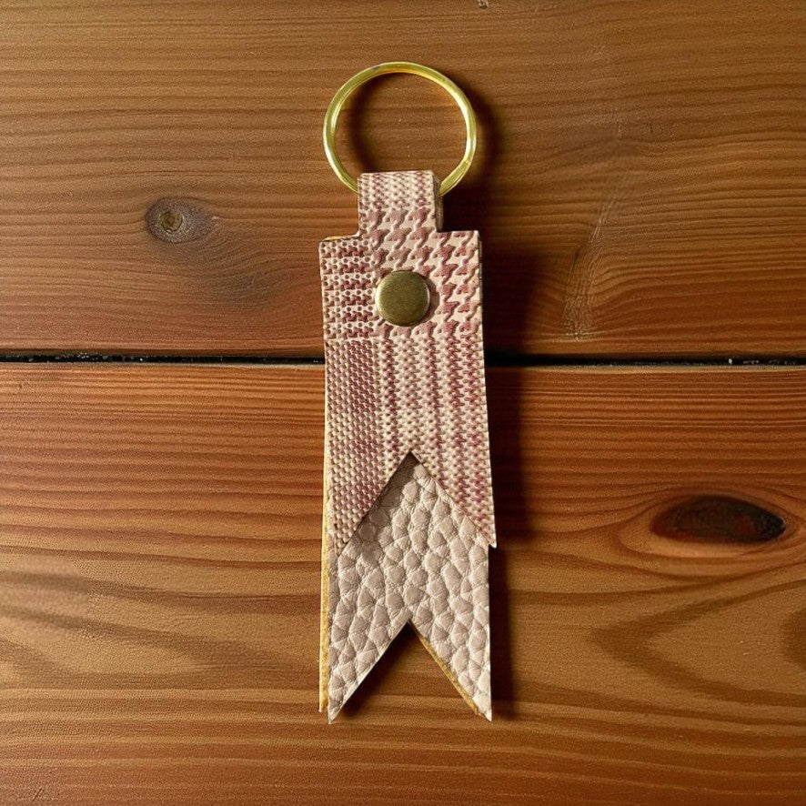 Dovetail Keychain - Ashley