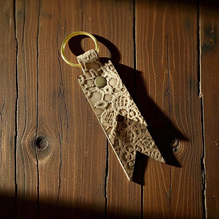 Dovetail Keychain - Sarah