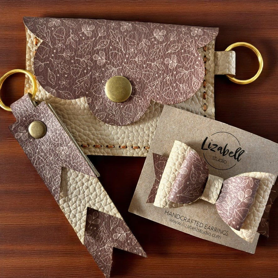 Scallop Charm Pouch - Zoe