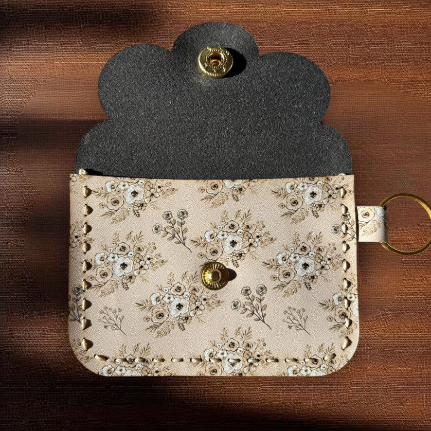 Scallop Charm Pouch - Amanda
