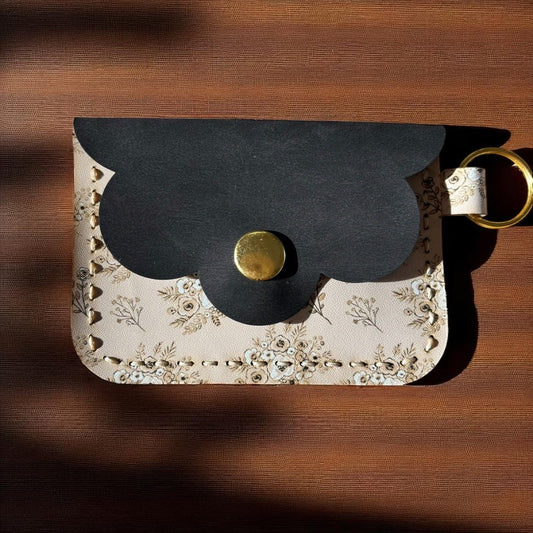 Scallop Charm Pouch - Amanda