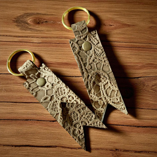 Dovetail Keychain - Sarah