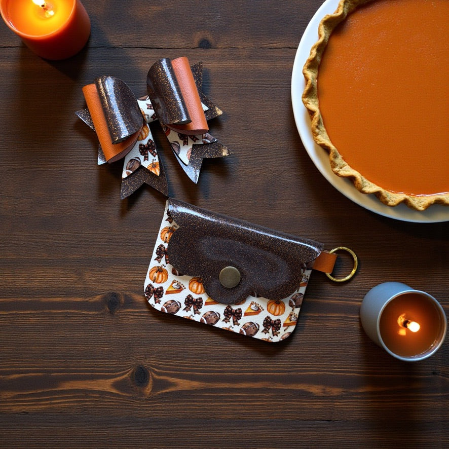 Scallop Charm Pouch - Giving Thanks