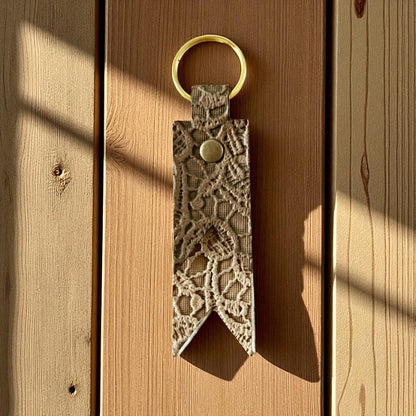 Dovetail Keychain - Sarah