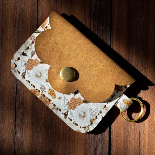 Scallop Charm Pouch - Taylor