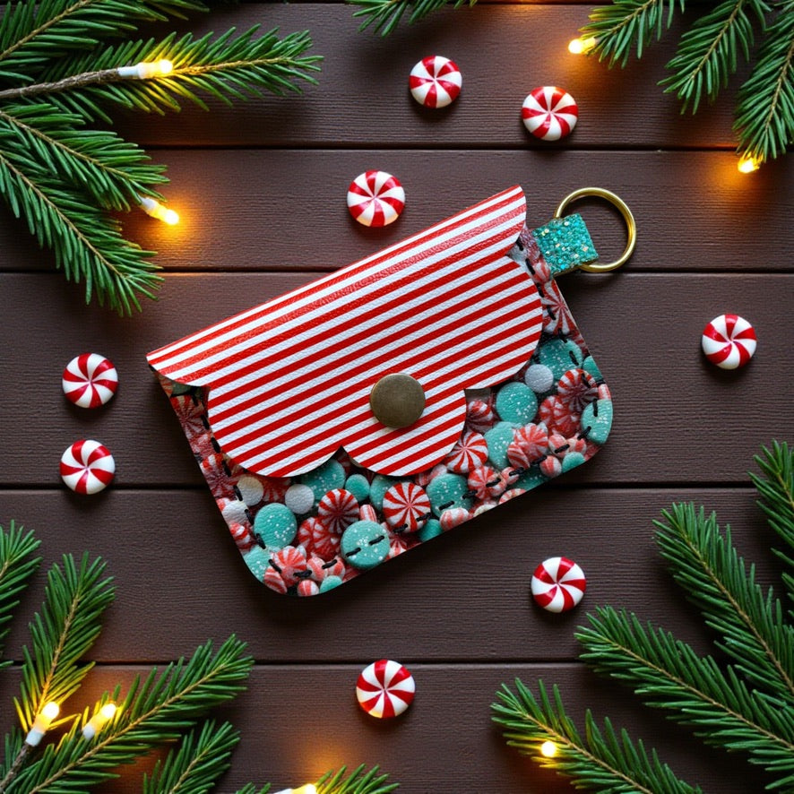 Scallop Charm Pouch - Candy Cane Wishes
