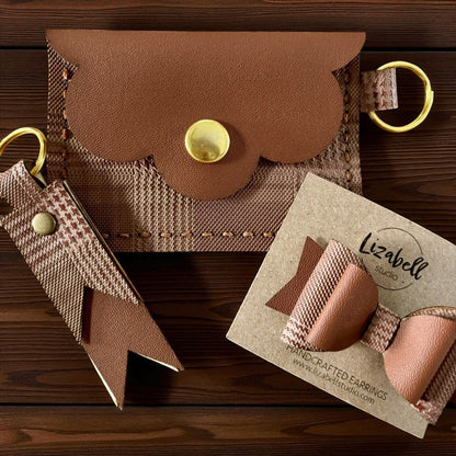Dovetail Keychain - Madeline