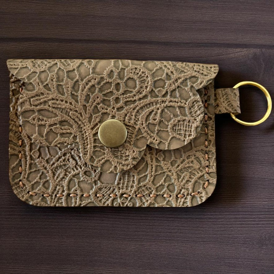 Scallop Charm Pouch - Sarah