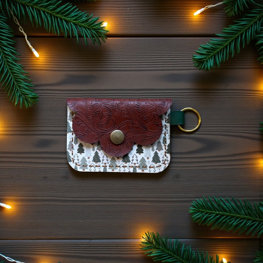 Scallop Charm Pouch - Frosted Evergreens