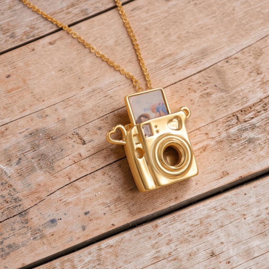 The Snapshot Necklace