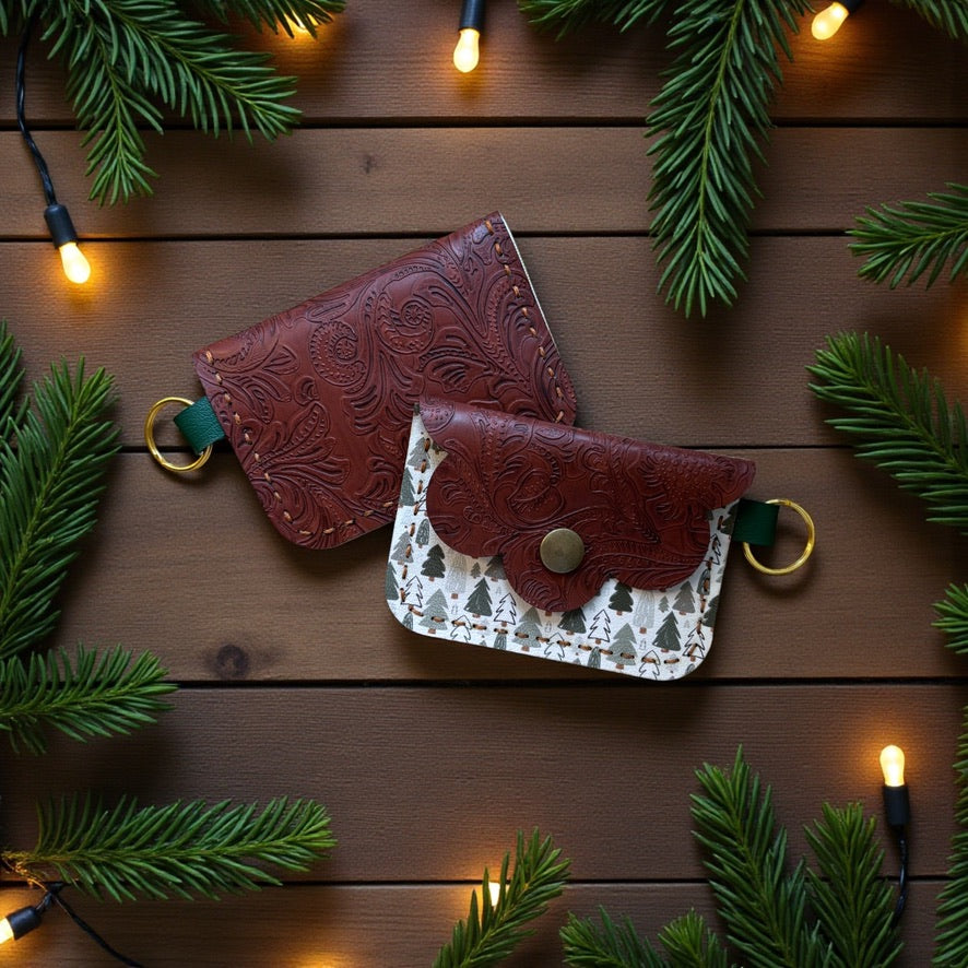 Scallop Charm Pouch - Frosted Evergreens