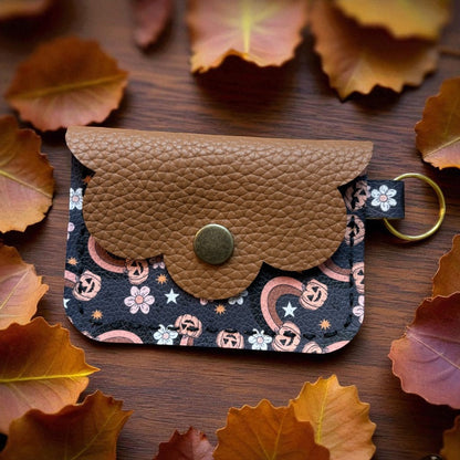Scallop Charm Pouch -  Laurie Strode (Halloween)
