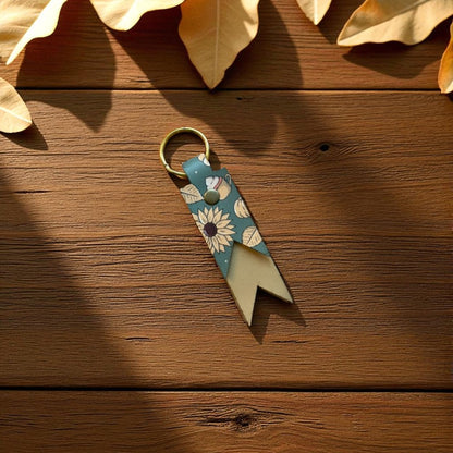 Dovetail Keychain -  Sally Hardesty (Texas Chainsaw Massacre)
